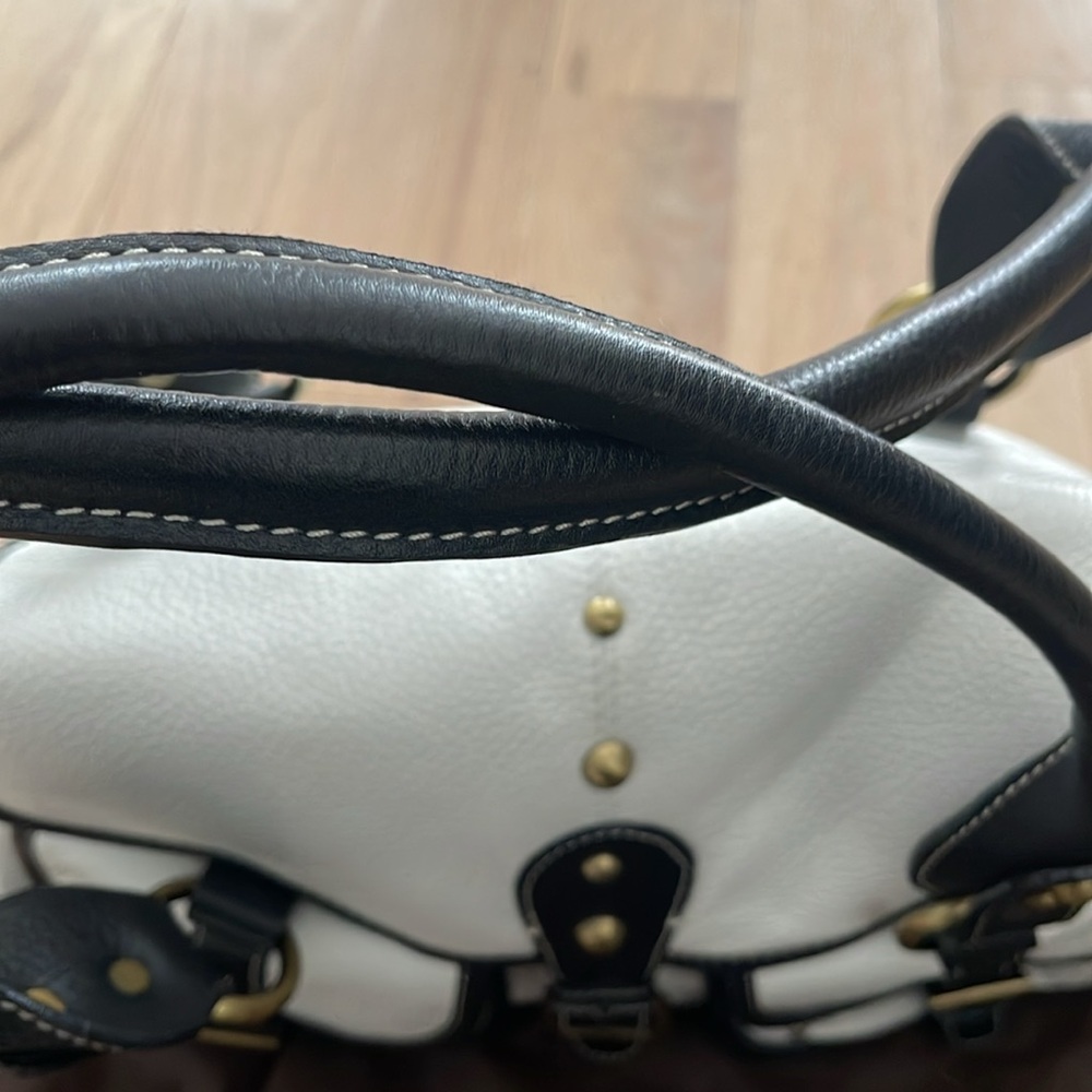 Stylish White and Navy Women's Handbag - Picture 15 of 16